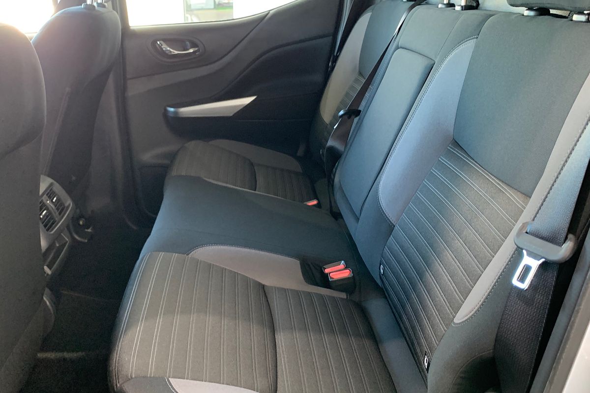 2024 Nissan Navara ST D23 4X4