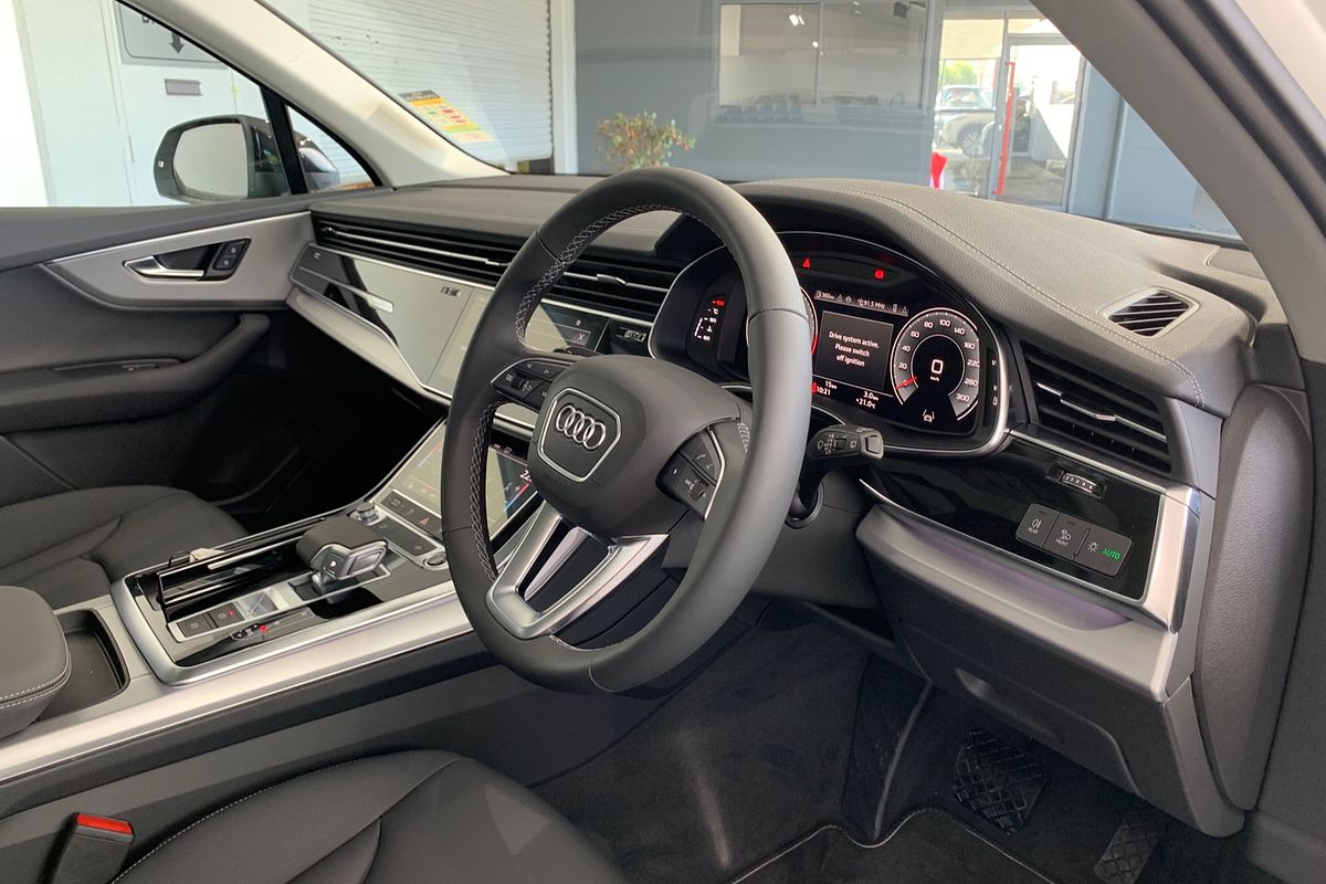 2024 Audi Q7 45 TFSI 4M