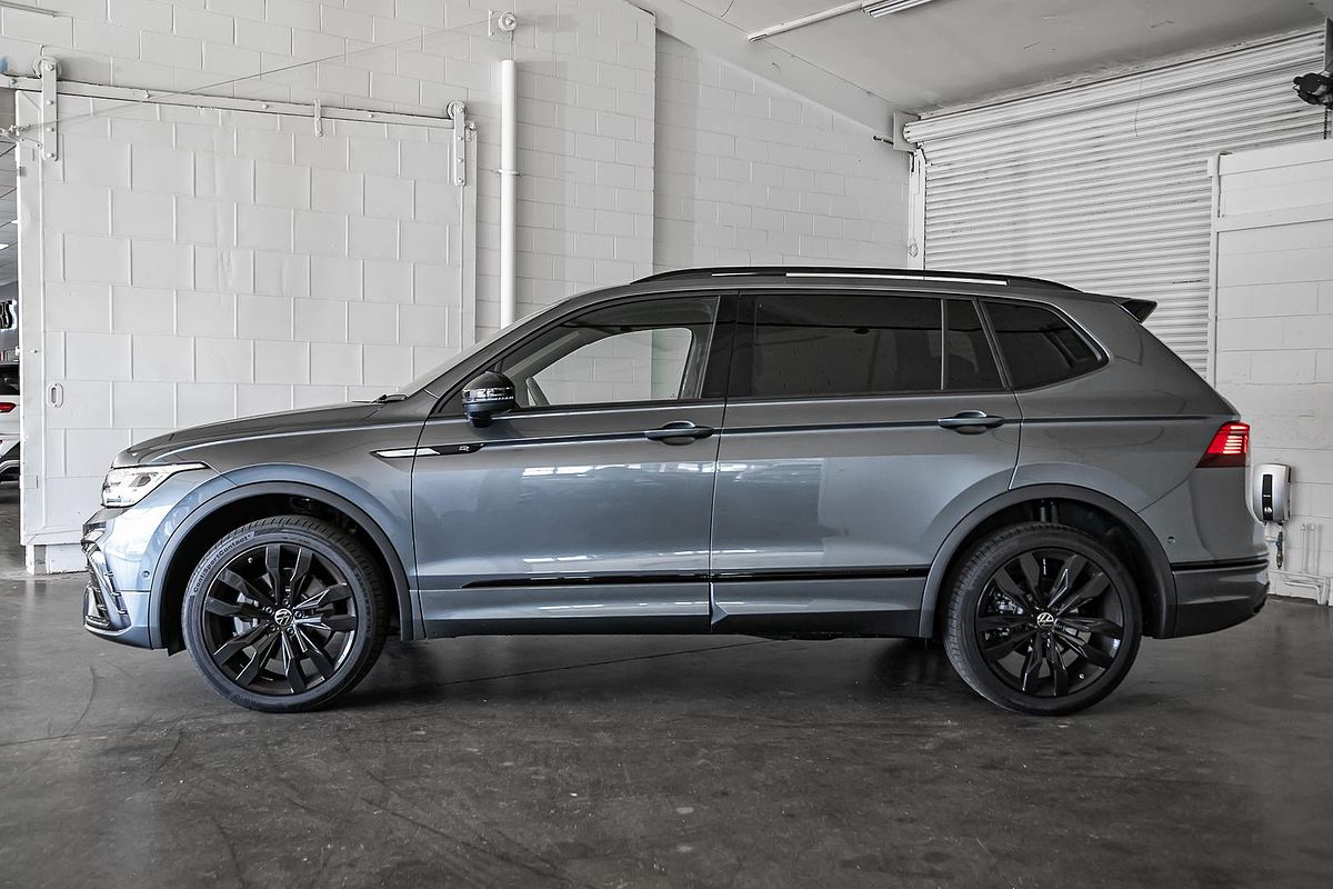 2024 Volkswagen Tiguan Wolfsburg Edition Allspace 5N