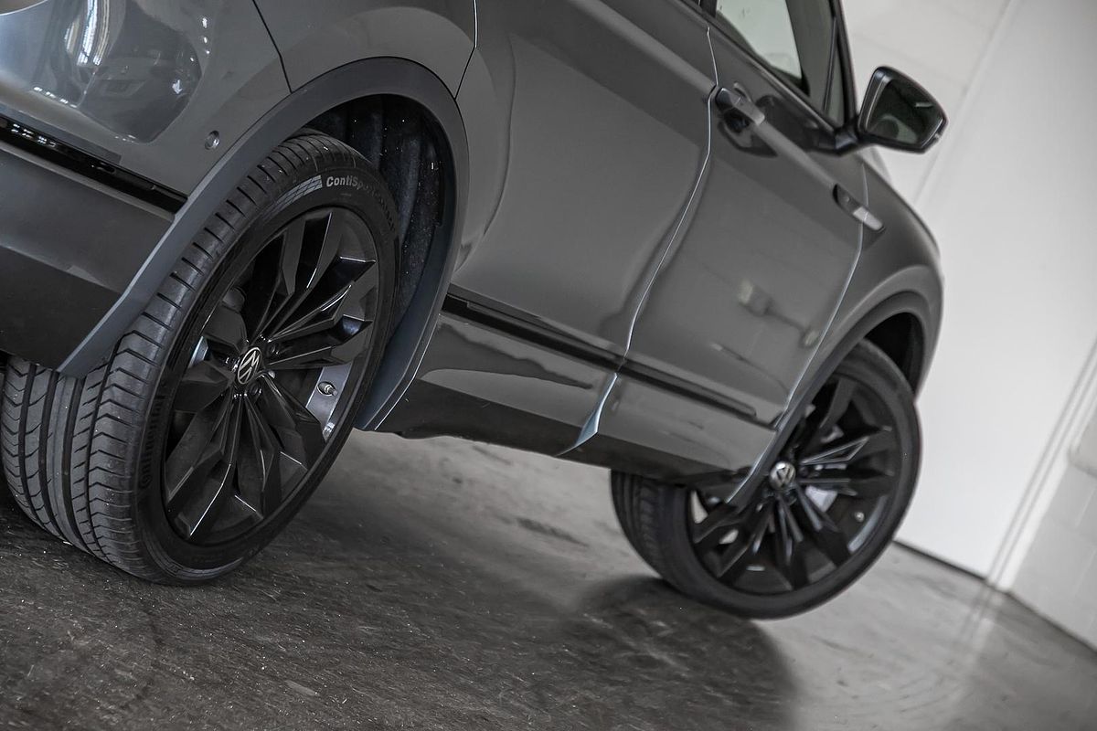2024 Volkswagen Tiguan Wolfsburg Edition Allspace 5N