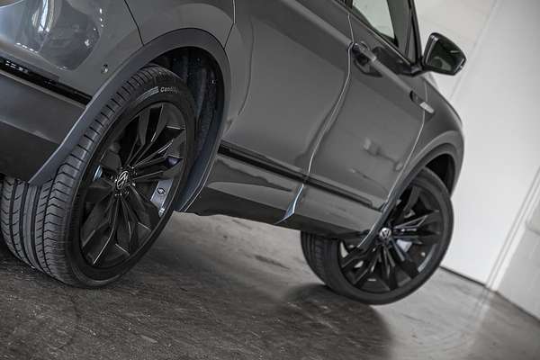 2024 Volkswagen Tiguan Wolfsburg Edition Allspace 5N