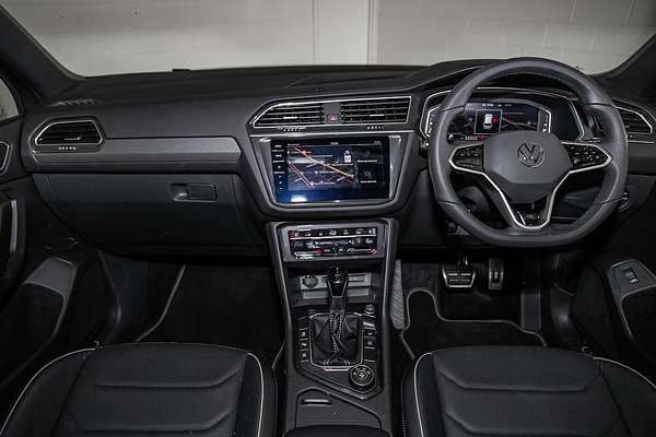 2024 Volkswagen Tiguan Wolfsburg Edition Allspace 5N