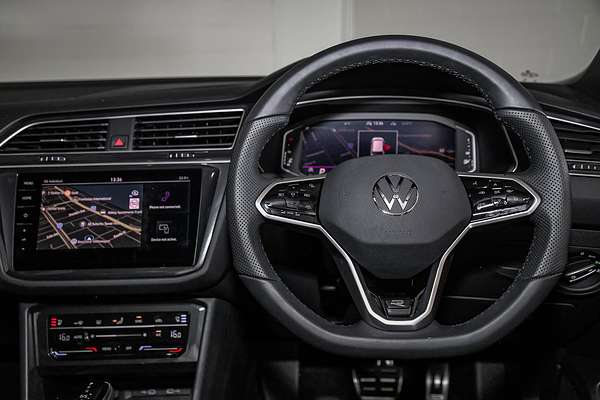 2024 Volkswagen Tiguan Wolfsburg Edition Allspace 5N