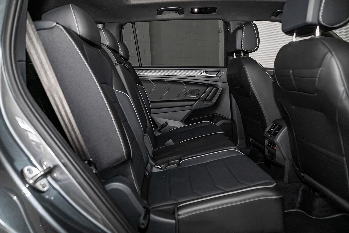 2024 Volkswagen Tiguan Wolfsburg Edition Allspace 5N