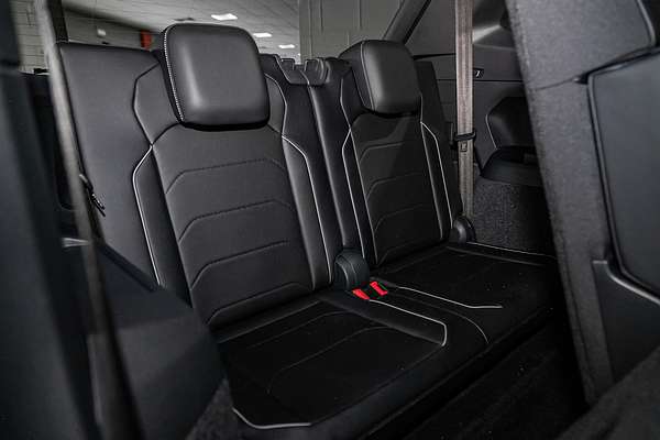 2024 Volkswagen Tiguan Wolfsburg Edition Allspace 5N