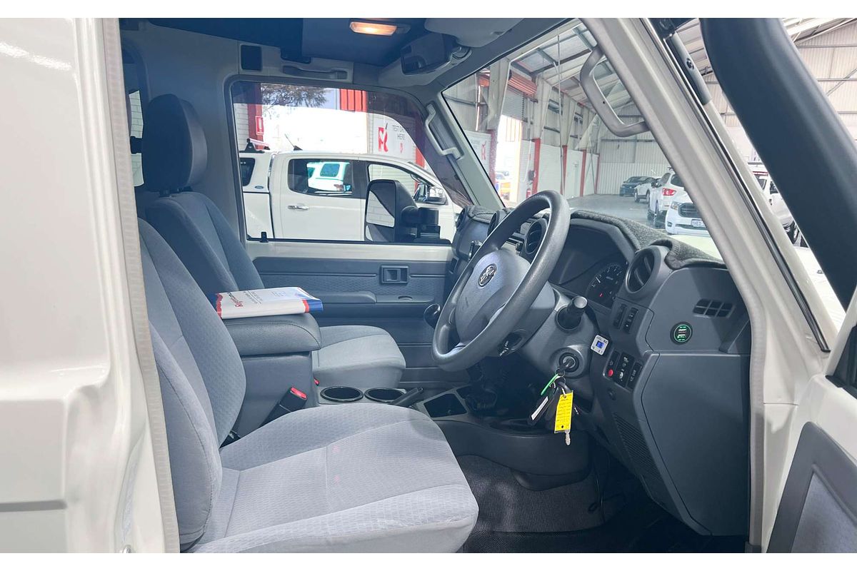 2021 Toyota Landcruiser GXL Troopcarrier VDJ78R