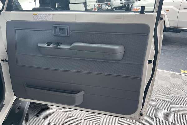 2021 Toyota Landcruiser GXL Troopcarrier VDJ78R