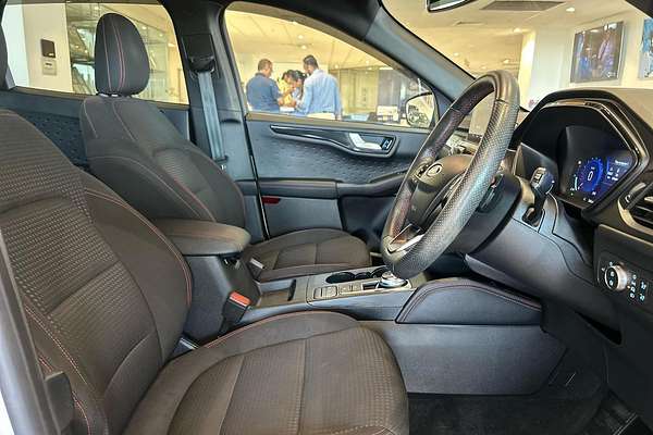 2020 Ford Escape ST-Line ZH