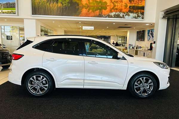 2020 Ford Escape ST-Line ZH