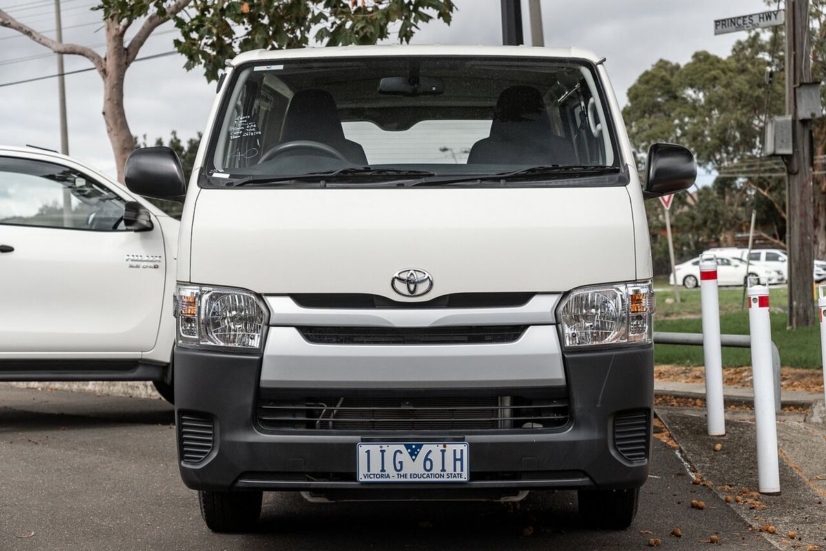 2016 Toyota HiAce LWB TRH201R MY16