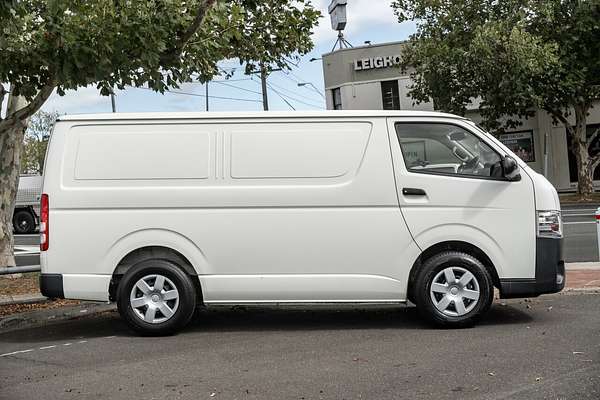 2016 Toyota HiAce LWB TRH201R MY16