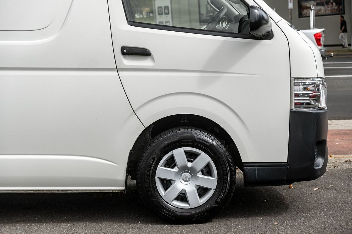 2016 Toyota HiAce LWB TRH201R MY16