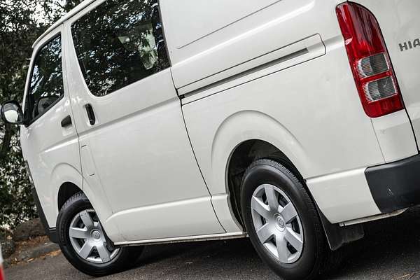2016 Toyota HiAce LWB TRH201R MY16