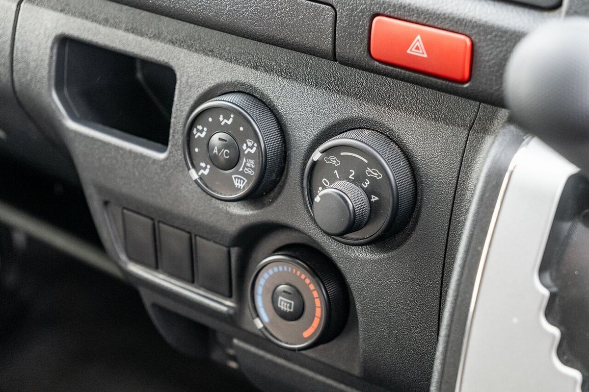 2016 Toyota HiAce LWB TRH201R MY16