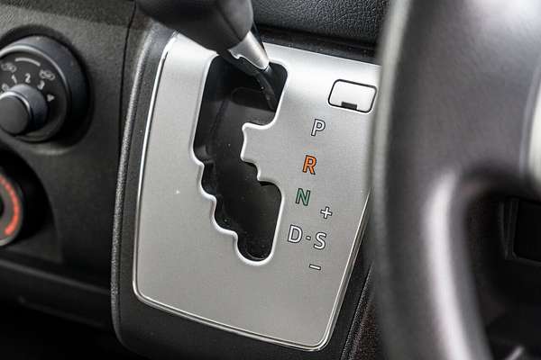 2016 Toyota HiAce LWB TRH201R MY16