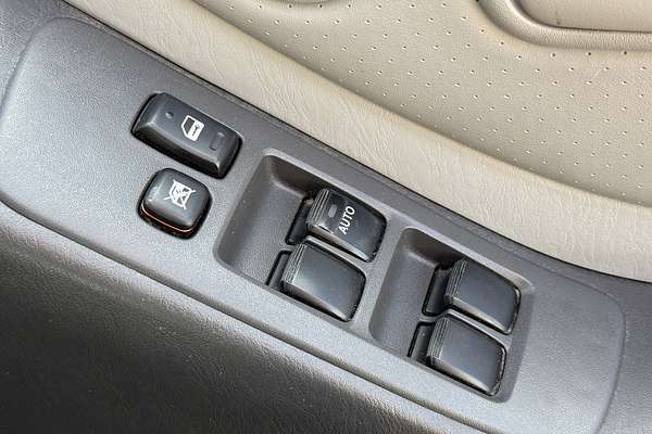 2005 Toyota Kluger CVX MCU28R