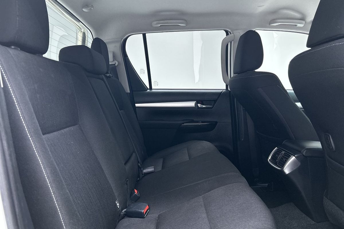 2021 Toyota Hilux SR5 GUN126R 4X4