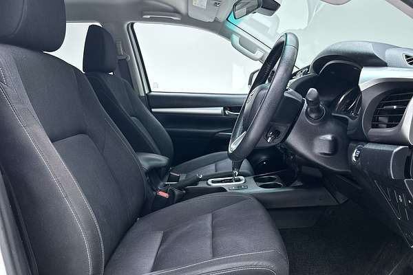 2021 Toyota Hilux SR5 GUN126R 4X4