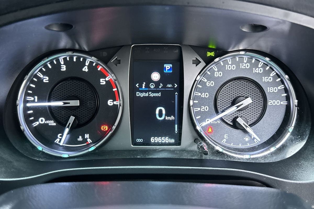 2021 Toyota Hilux SR5 GUN126R 4X4