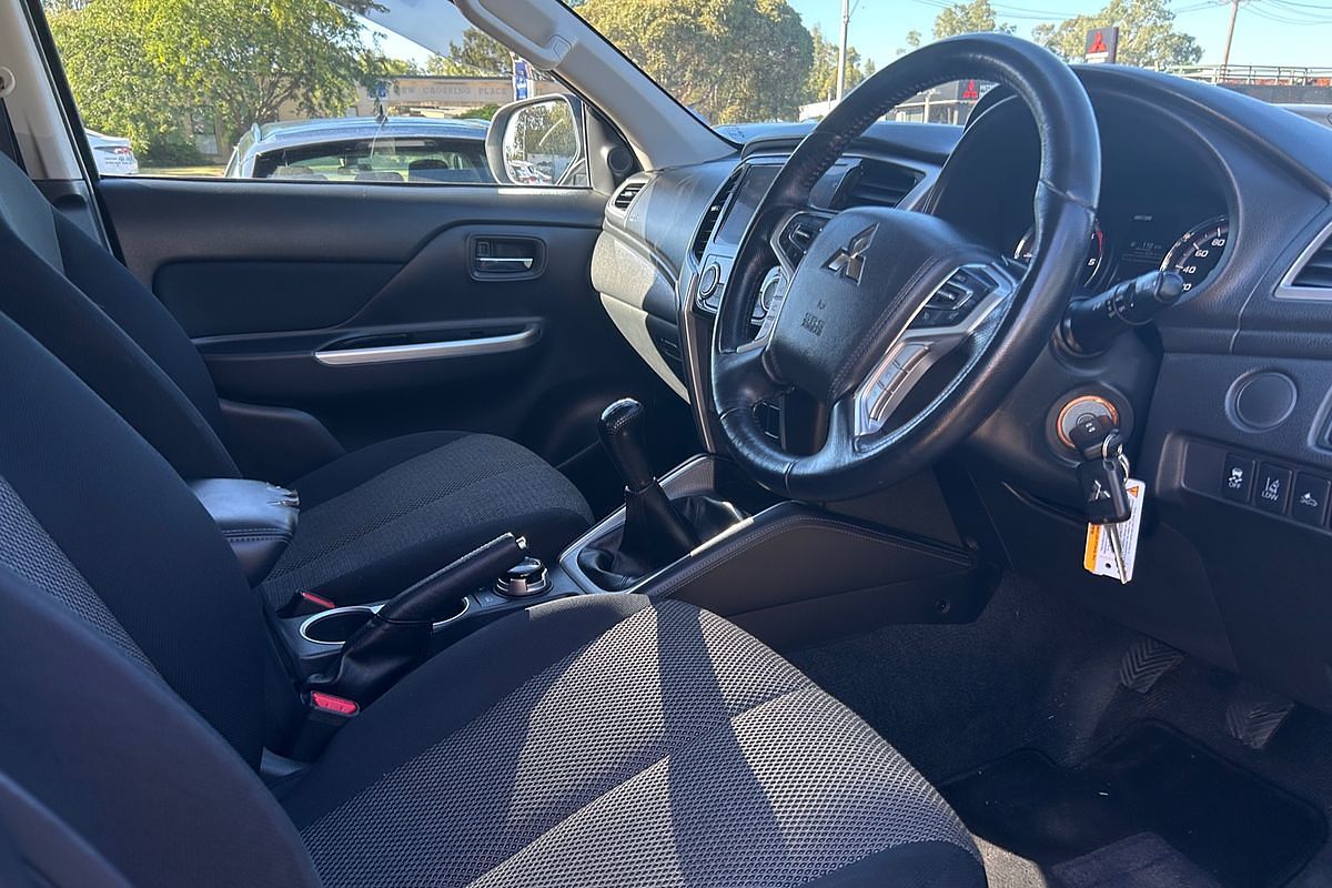 2019 Mitsubishi Triton GLS MR 4X4