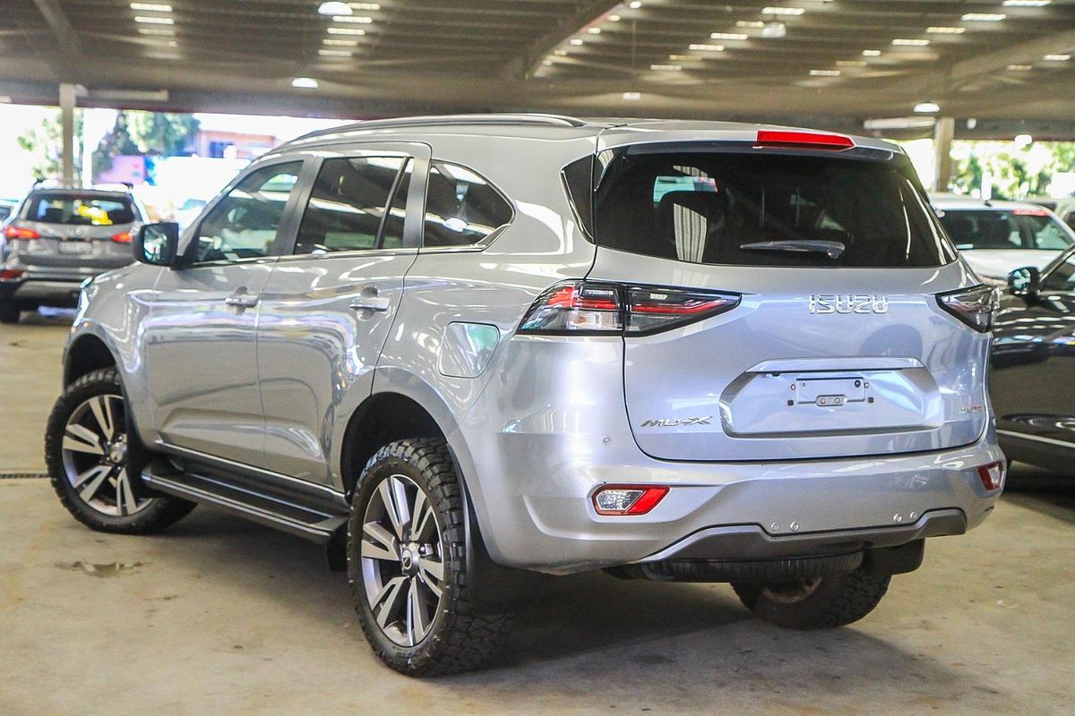 2023 Isuzu MU-X LS-T