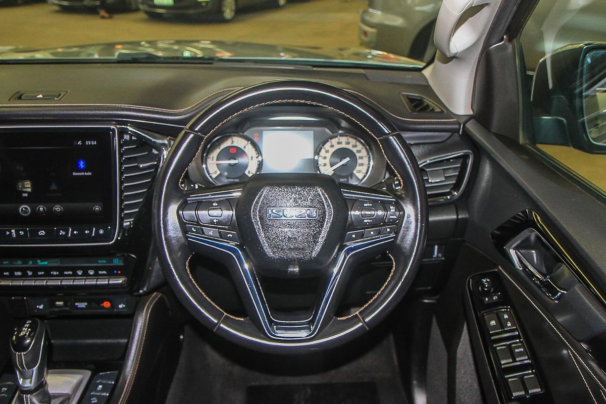 2023 Isuzu MU-X LS-T