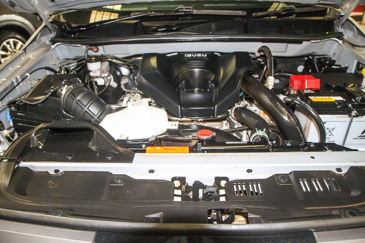 2023 Isuzu MU-X LS-T