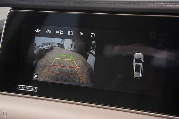 2024 Mahindra XUV700 AX7