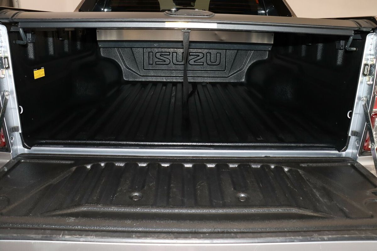 2022 Isuzu D-MAX X-TERRAIN 4X4