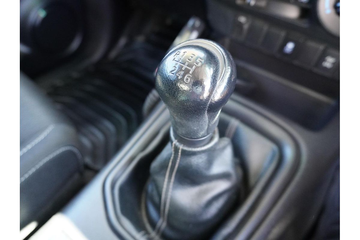 2020 Toyota Hilux SR GUN126R 4X4