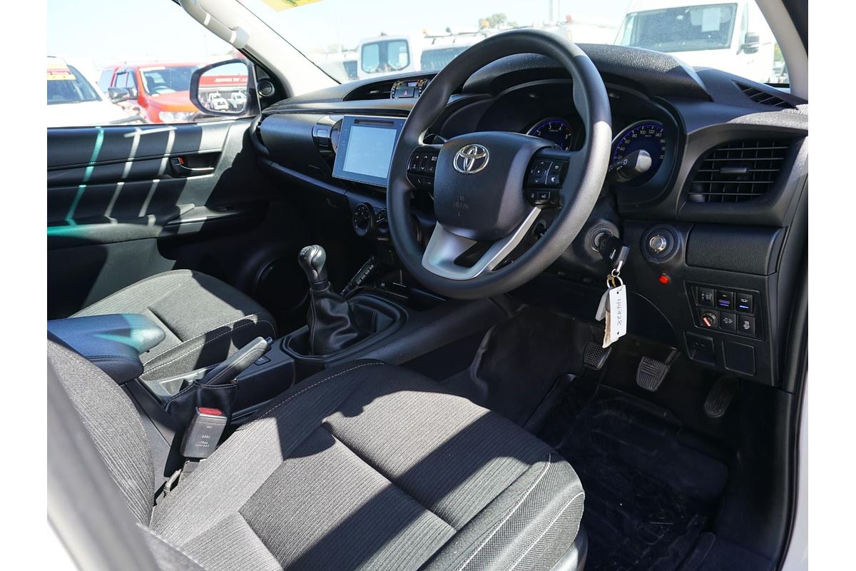 2020 Toyota Hilux SR GUN126R 4X4