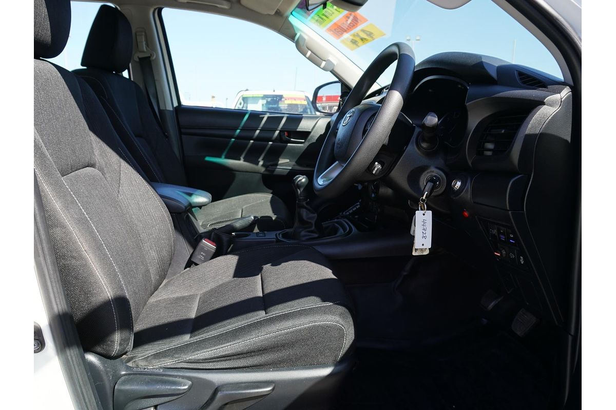 2020 Toyota Hilux SR GUN126R 4X4