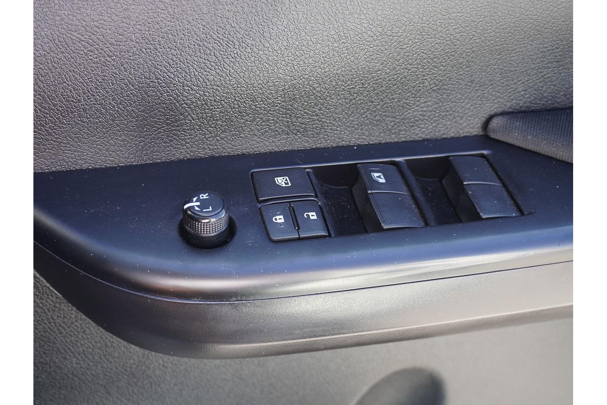 2020 Toyota Hilux SR GUN126R 4X4