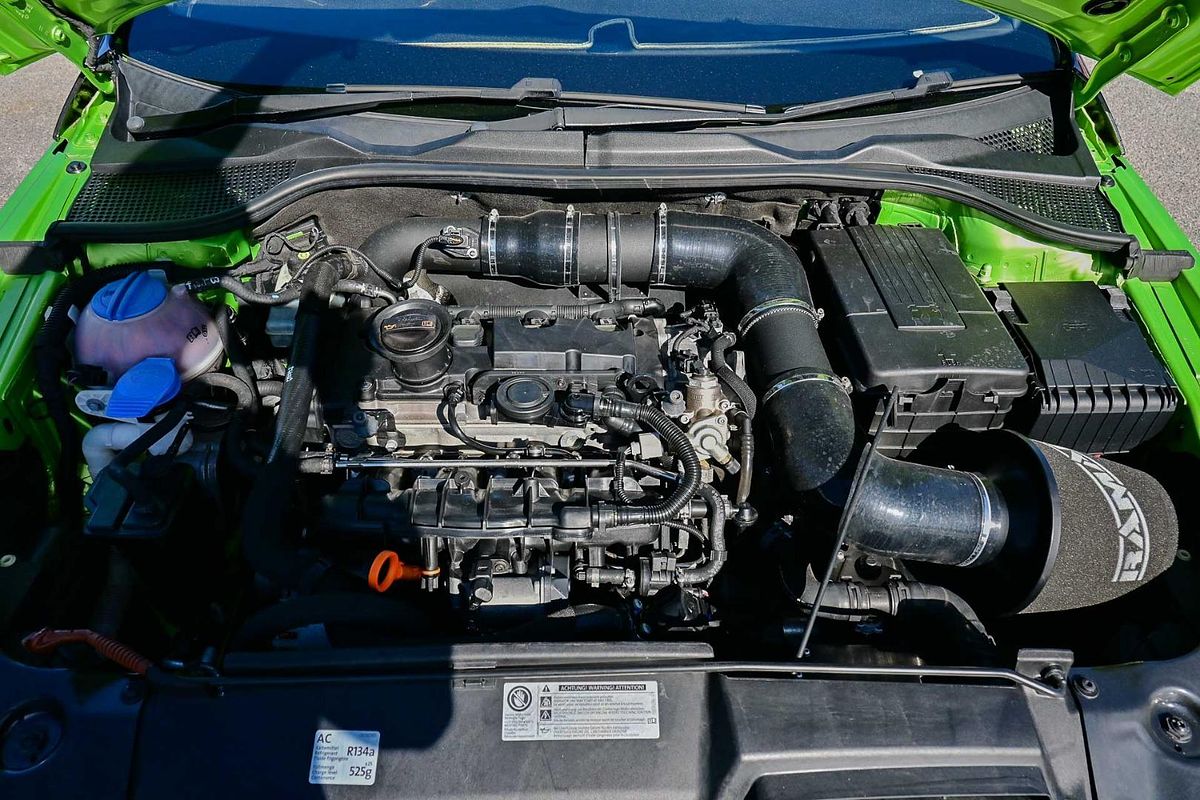 2012 Volkswagen Scirocco R 1S