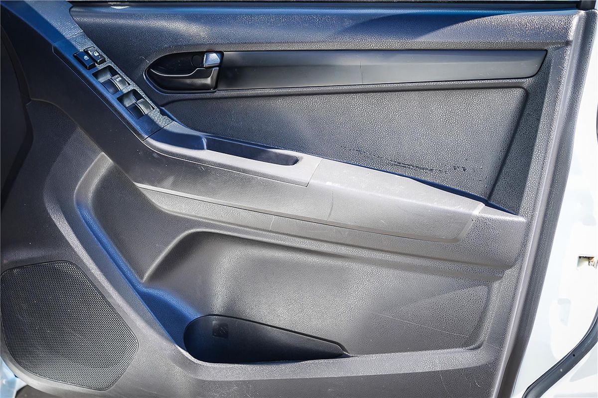 2018 Isuzu D-MAX SX High Ride Rear Wheel Drive