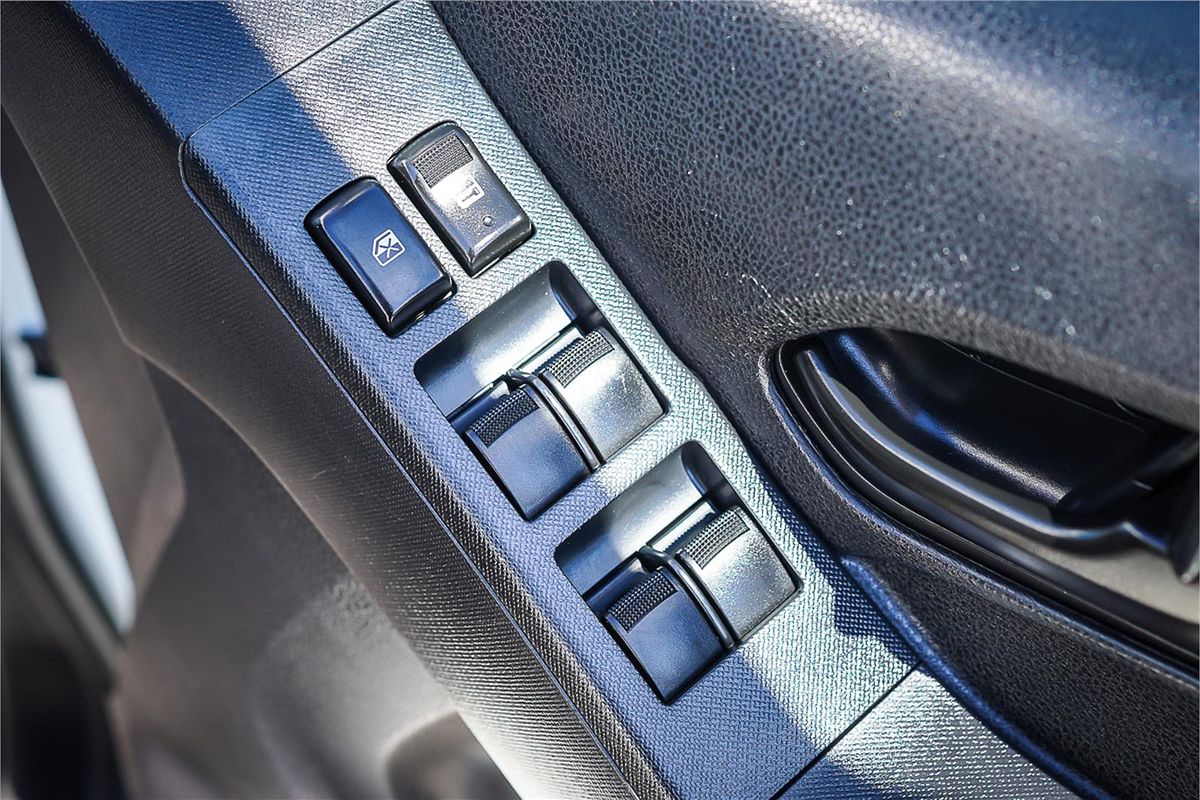 2018 Isuzu D-MAX SX High Ride Rear Wheel Drive