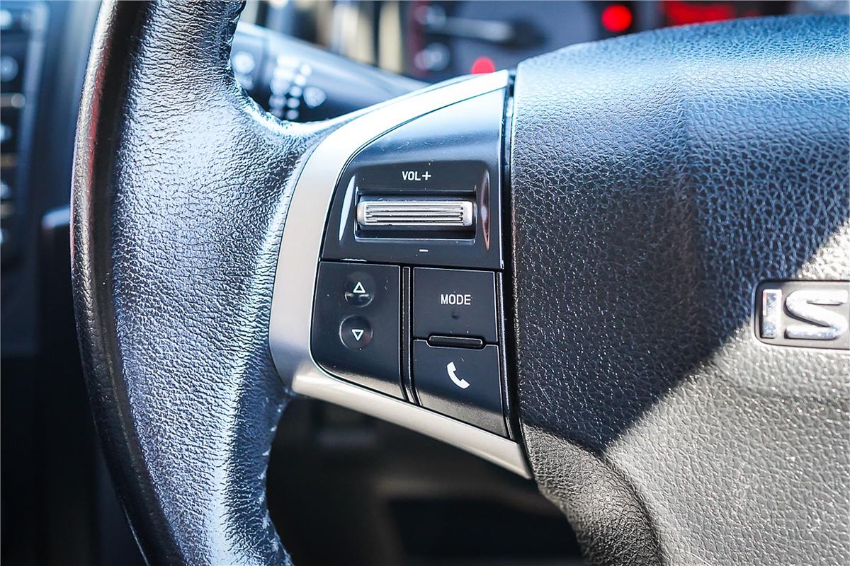 2018 Isuzu D-MAX SX High Ride Rear Wheel Drive