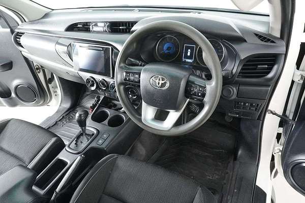 2020 Toyota HILUX SR (4x4) GUN126R MY19 UPGRADE 4X4