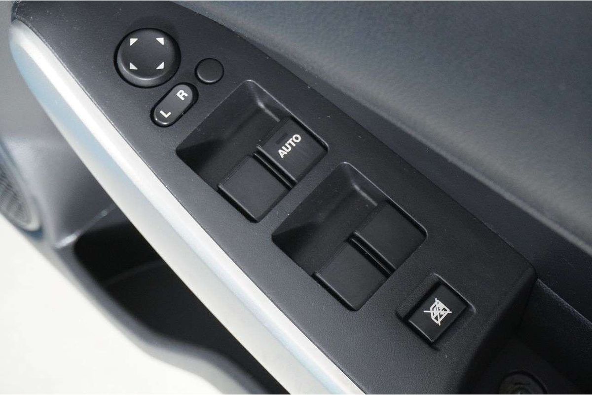 2013 Mazda 2 Neo DE Series 2