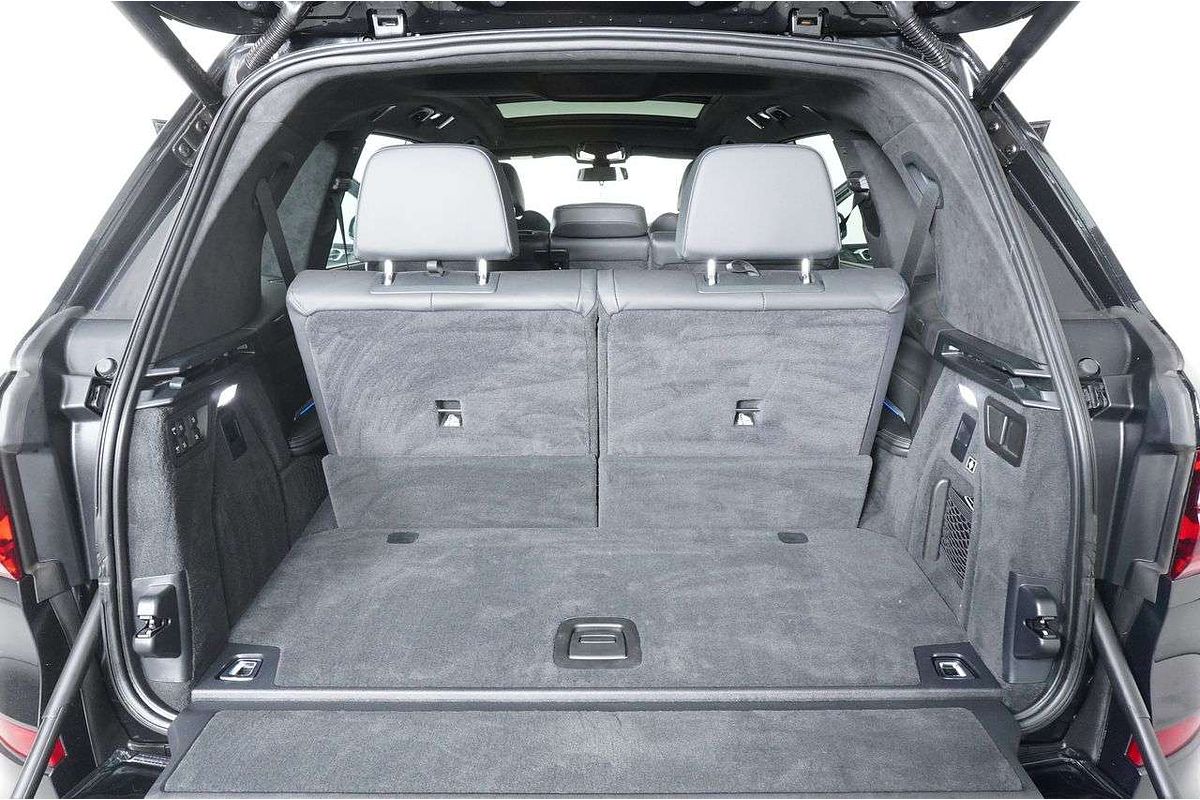 2022 BMW X7 xDrive30d G07