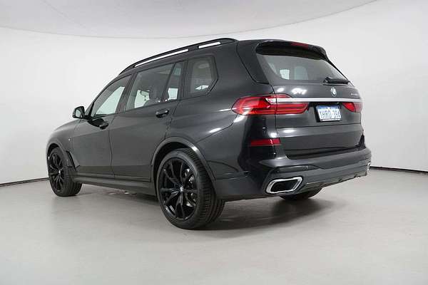 2022 BMW X7 xDrive30d G07