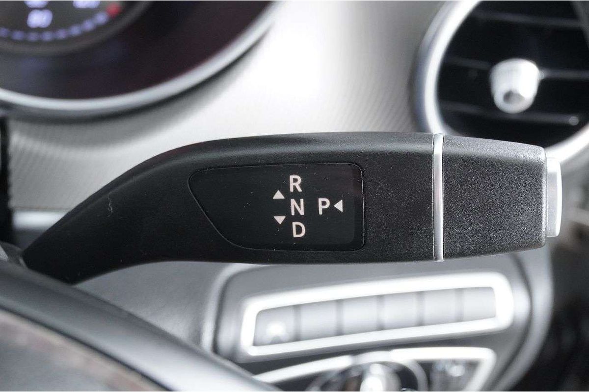 2020 Mercedes-Benz V-Class V220 d 447