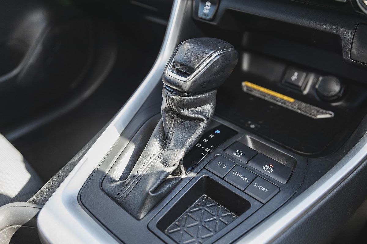 2020 Toyota RAV4 GXL MXAA52R
