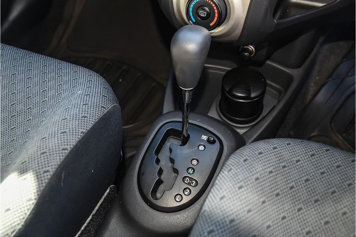 2010 Toyota Yaris YR NCP90R