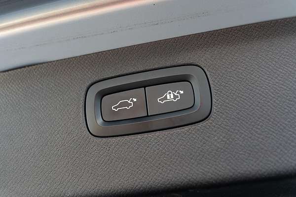 2021 Volvo XC90 T6 Inscription