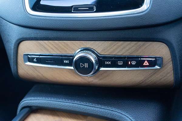 2021 Volvo XC90 T6 Inscription