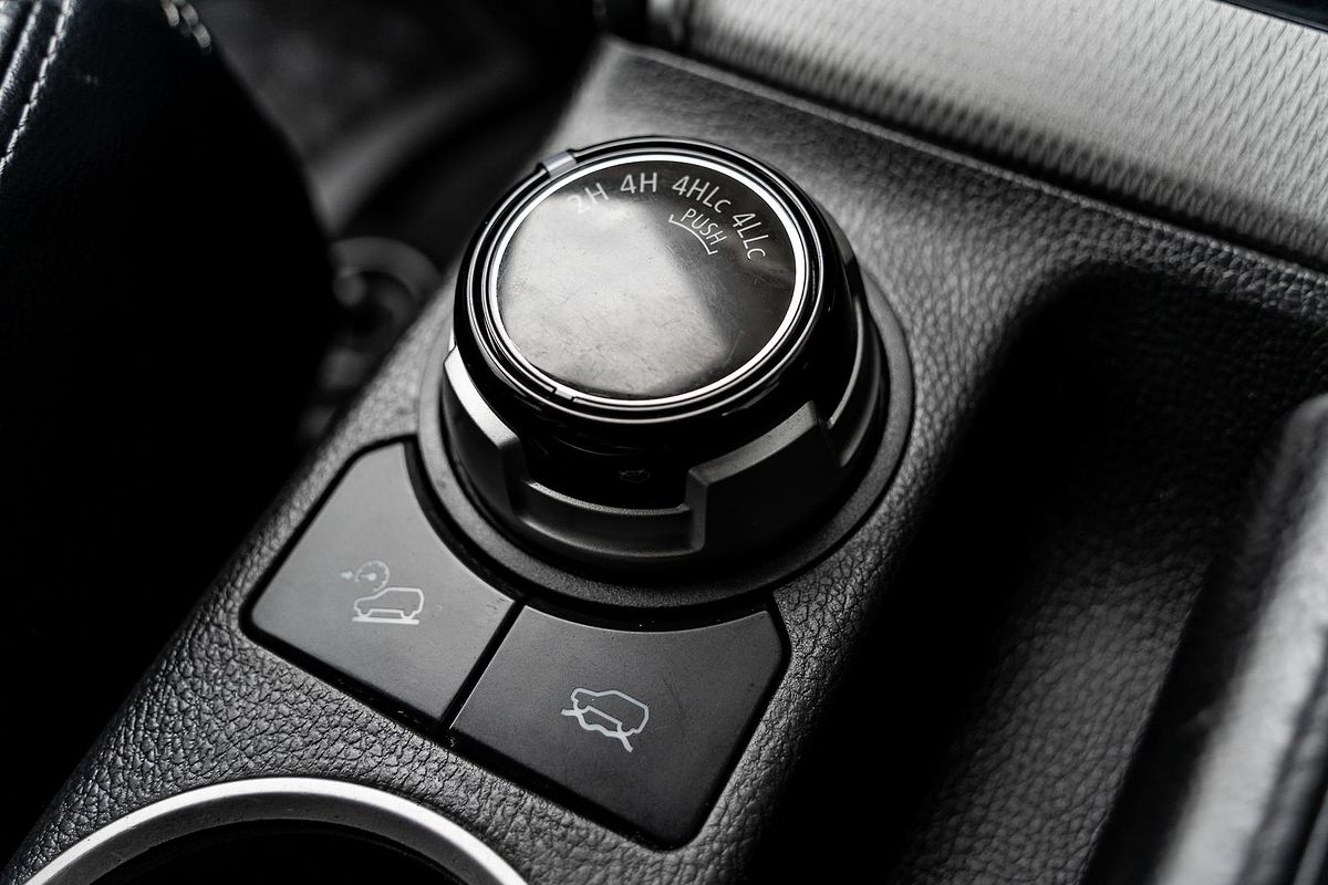 2019 Mitsubishi Triton GLS Premium MR 4X4