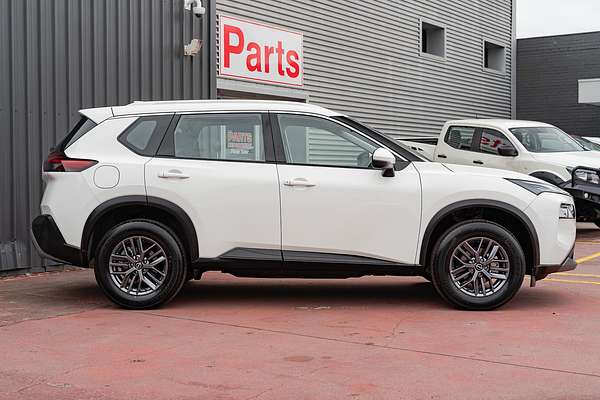 2024 Nissan X-TRAIL ST T33