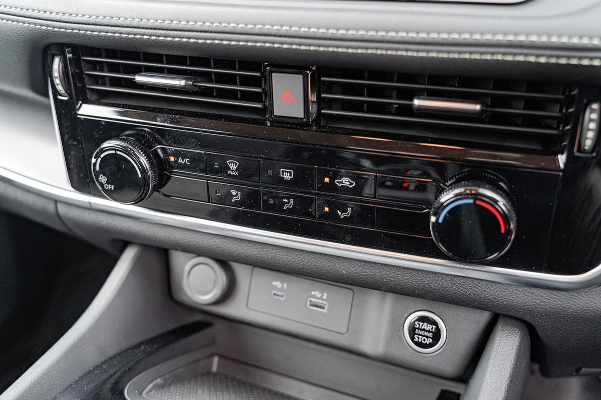 2024 Nissan X-TRAIL ST T33