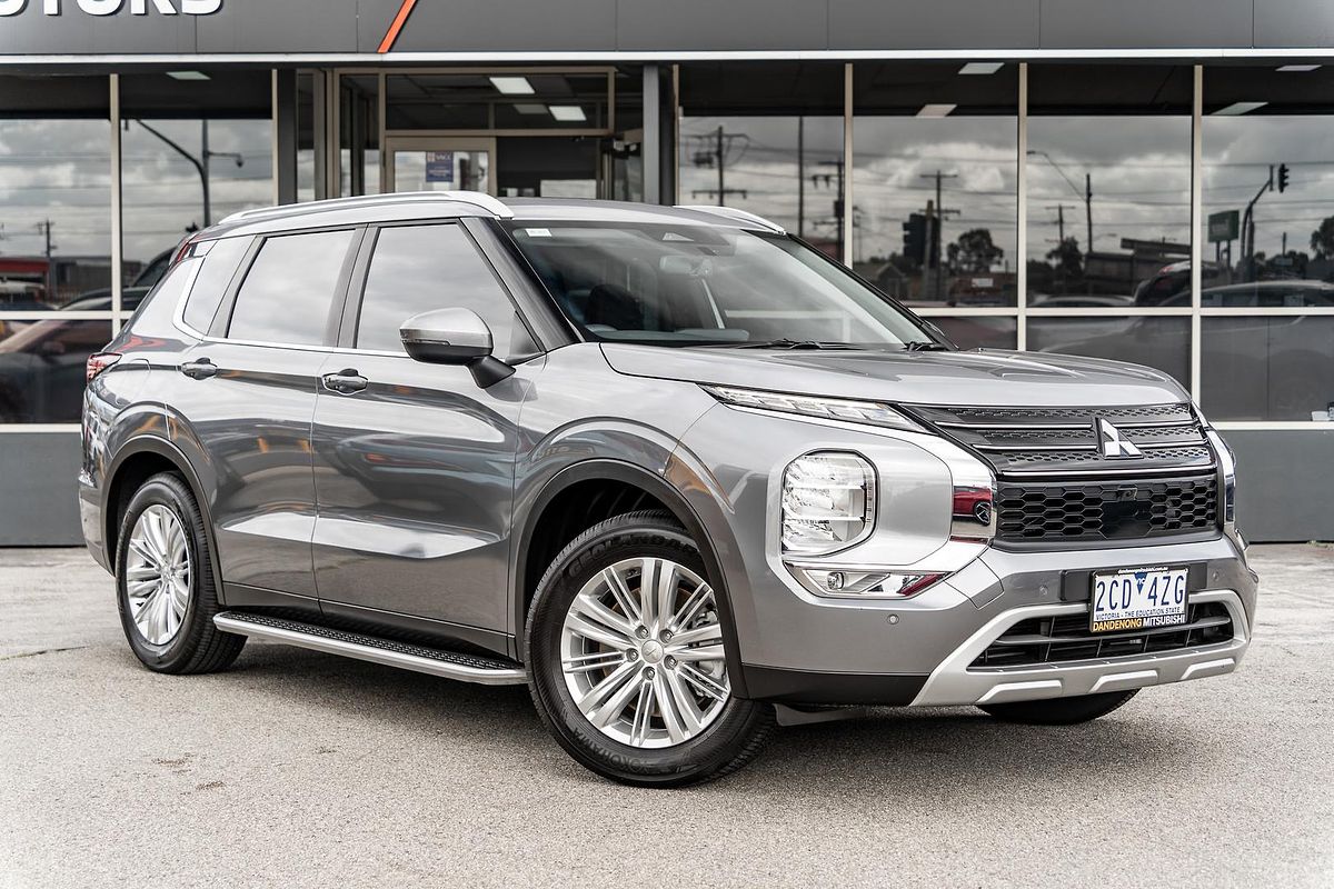2023 Mitsubishi Outlander LS ZM